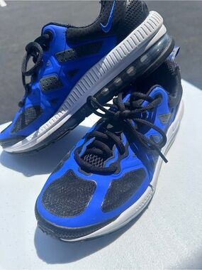 Nike Air Max Genome in Racer Blue & Black